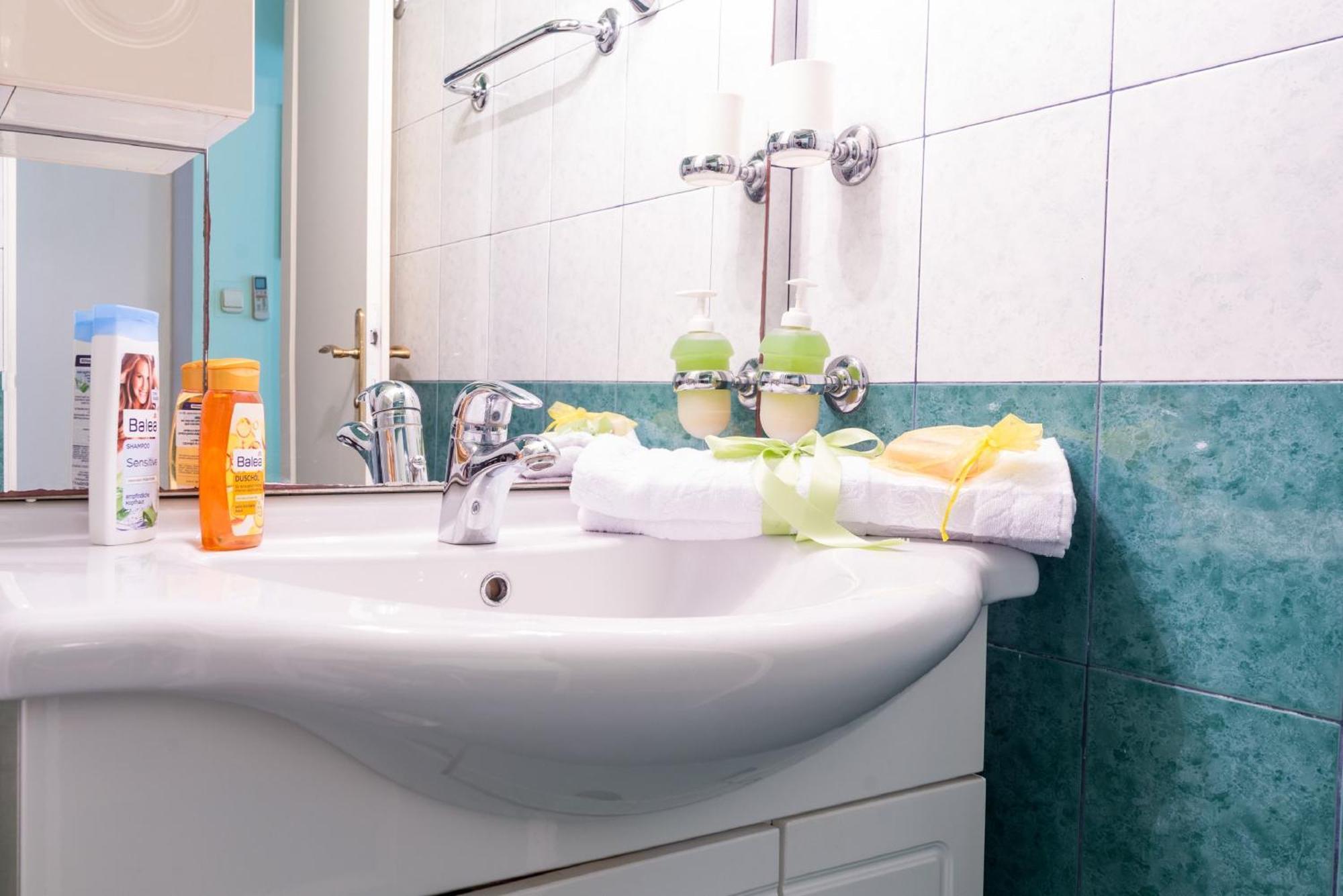 Apartments And Room Lora Дубровник Номер фото