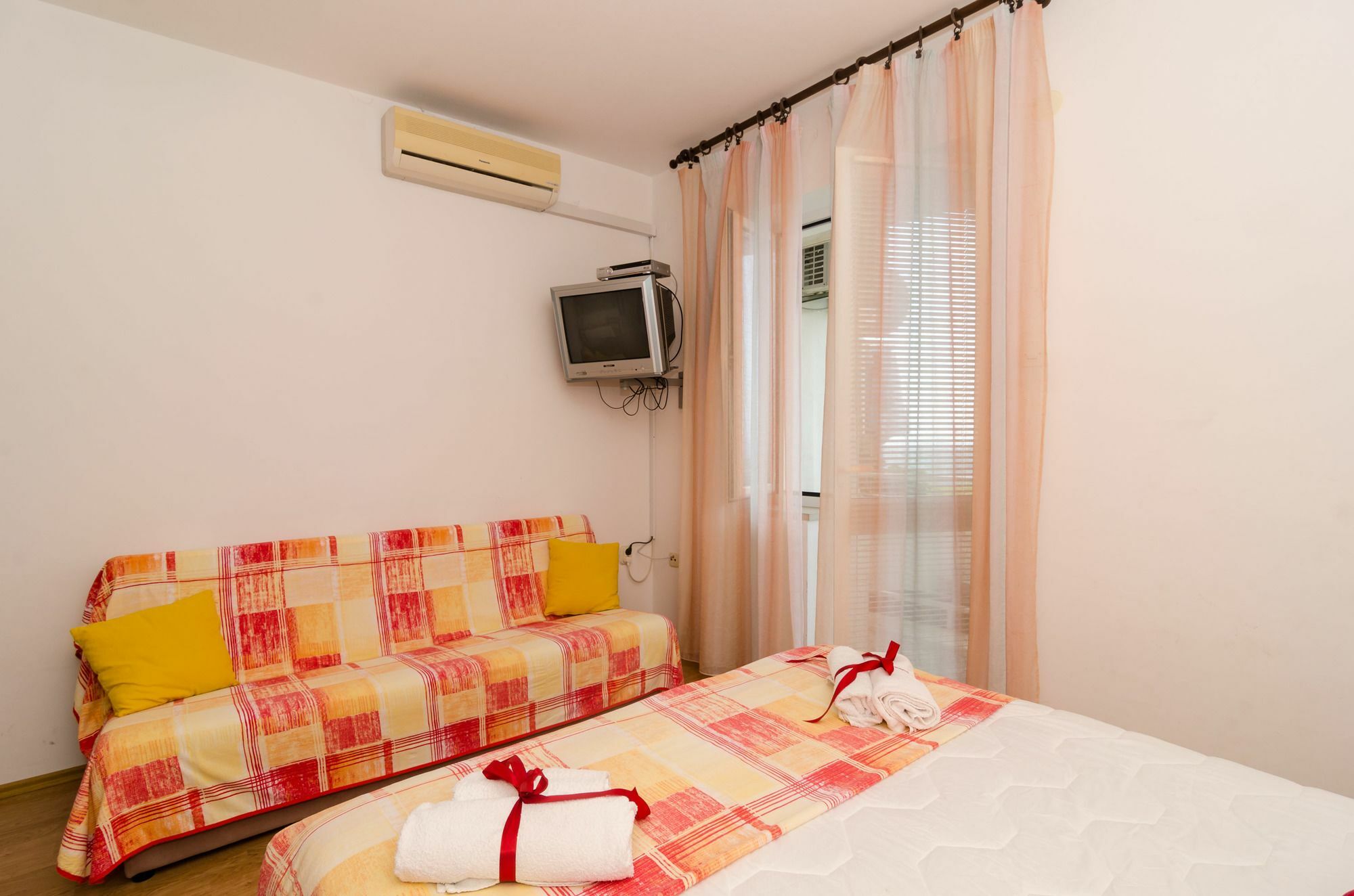 Apartments And Room Lora Дубровник Экстерьер фото